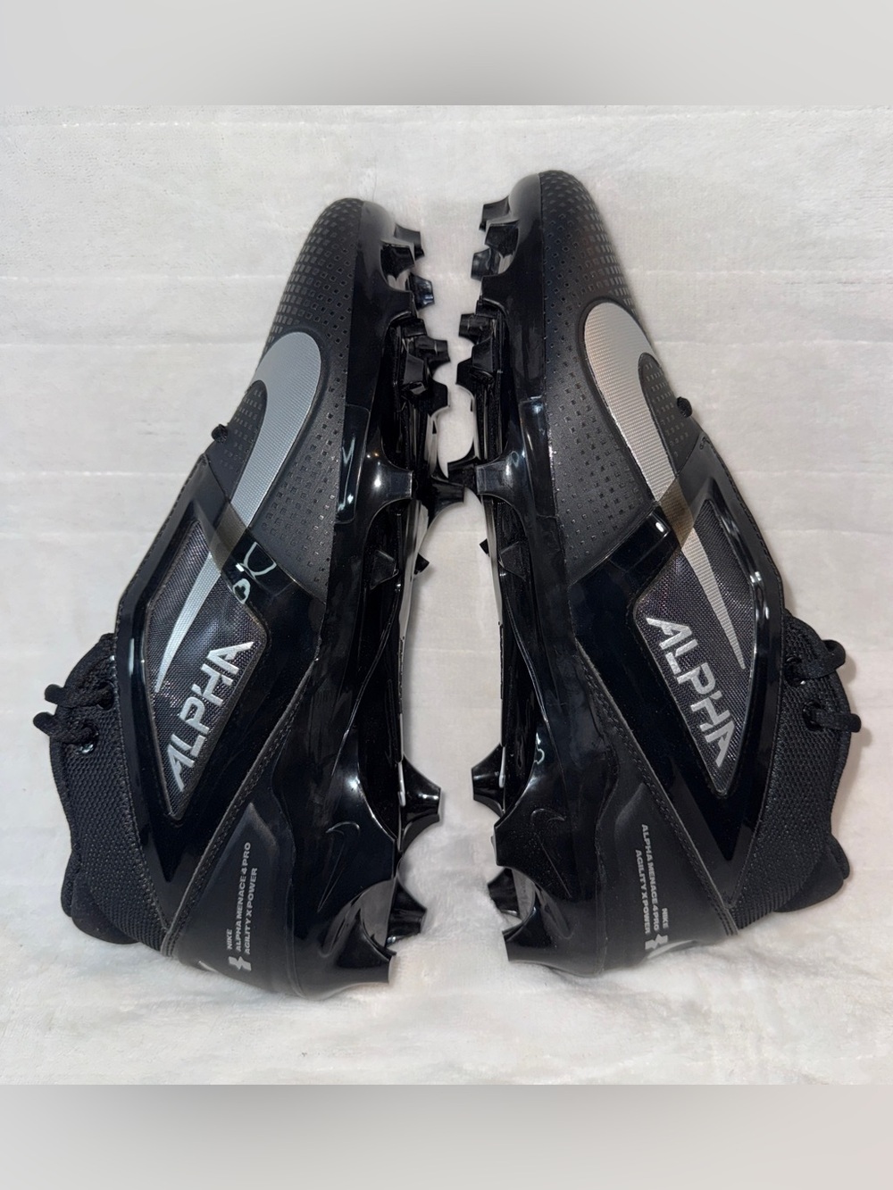 Brand new! Nike Alpha Menace 4 Pro “Black/Metallic Silver”Football Cleats